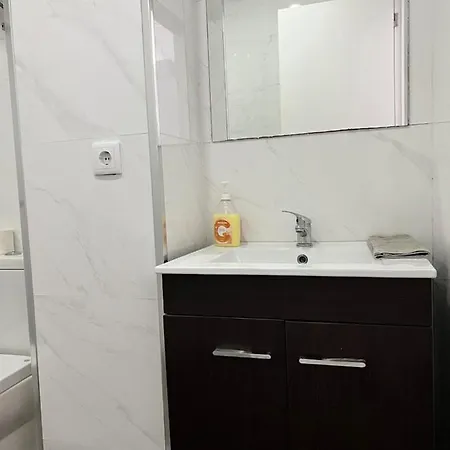 Apartment M&s *